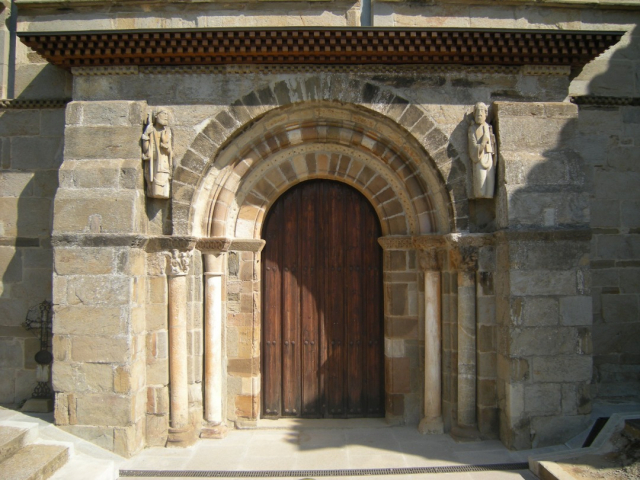 Iglesia de Santa Marta de Tera - Wikimedia Commons / José Antonio Gil Martínez