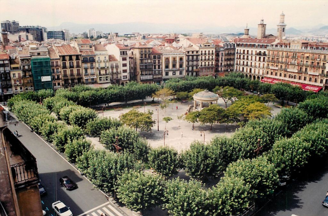 Plaza del Castillo en Pamplona - Wikicommons